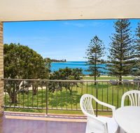 Golden Shores U8 21 Landsborough Parade - Accommodation Whitsundays
