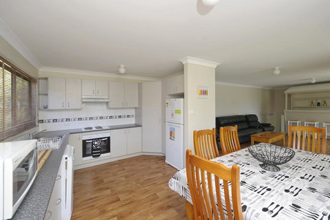 Government Rd 38 - Shoal Bay - Accommodation Whitsundays 2