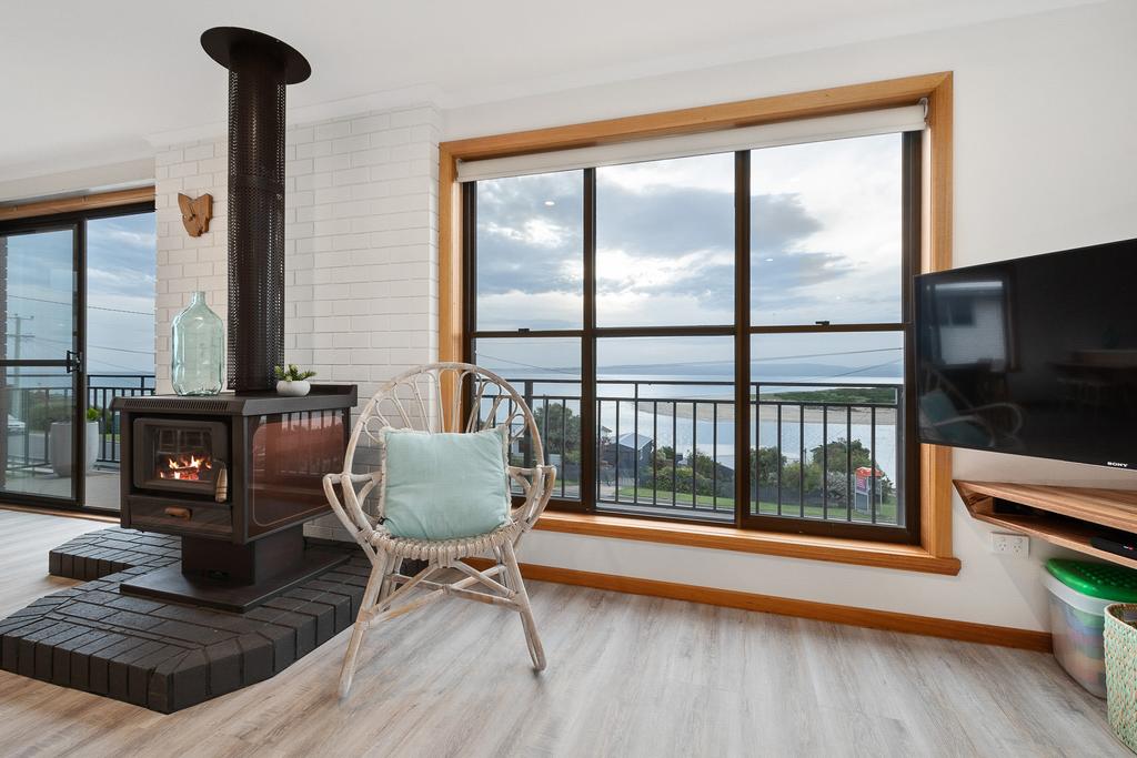 Coles Bay TAS Accommodation Whitsundays