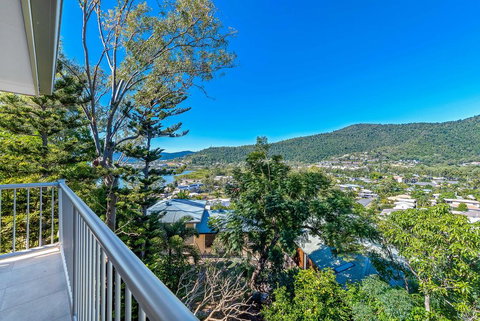 Great Escape - Cannonvale - Accommodation Whitsundays 2