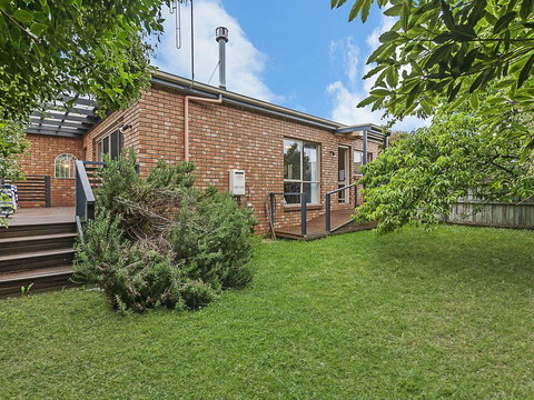 GUILDFORD COTTAGE - Accommodation Whitsundays 3