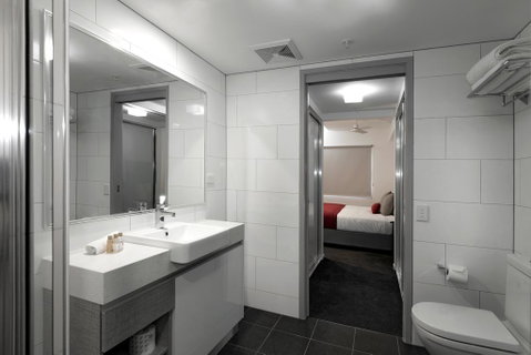 H On Mitchell Apartment Hotel - Accommodation Whitsundays 2