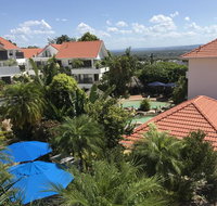 Haven on Noosa Hill - sunset views pools spa - Accommodation Whitsundays