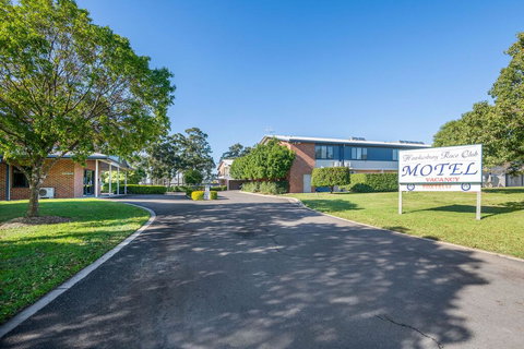 Hawkesbury Race Club Motel - Accommodation Whitsundays 0