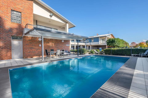 Hawkesbury Race Club Motel - Accommodation Whitsundays 2