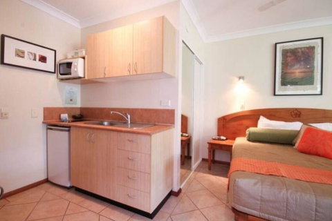 Hibiscus Resort Port Douglas By Resolve Getaways - Accommodation Whitsundays 2