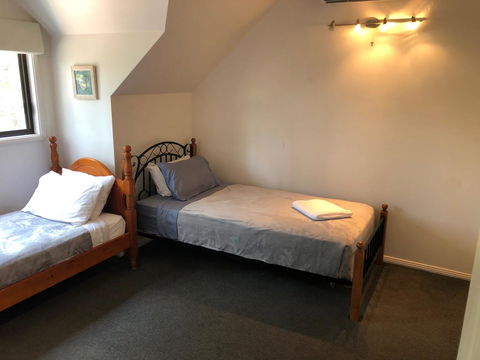 Hidden Gem Acreage Close To Terrigal Beach - Accommodation Whitsundays 2