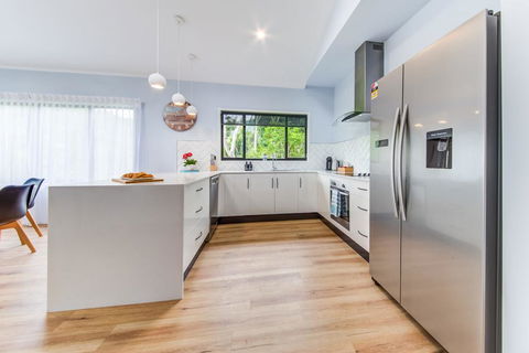 Hillside Haven - Airlie Beach - Accommodation Whitsundays 3