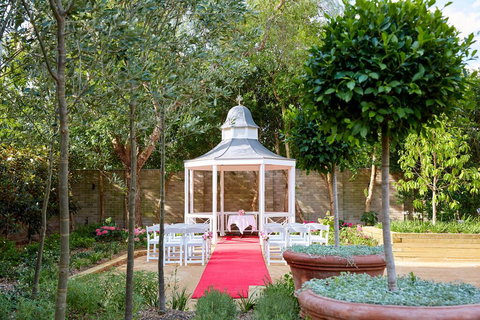 Holiday Inn Warwick Farm - Accommodation Whitsundays 2