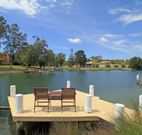 Holiday on the Water - Accommodation Whitsundays