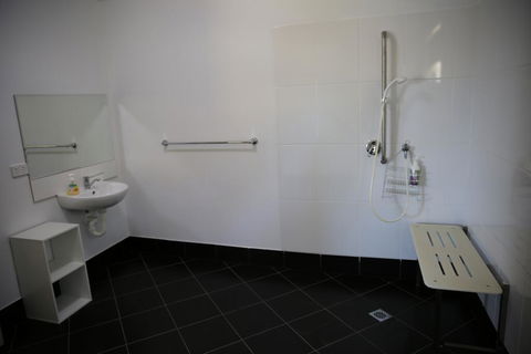 Honeybee - Country Accommodation - Accommodation Whitsundays 2