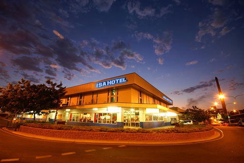 Isa Hotel - Accommodation Whitsundays 0