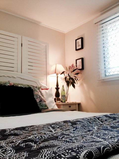 Jacaranda House Bed & Breakfast - Accommodation Whitsundays 3