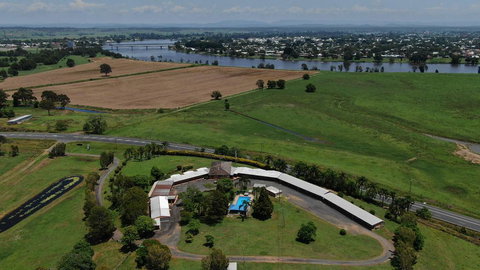 Jacaranda Motor Lodge - Accommodation Whitsundays 3