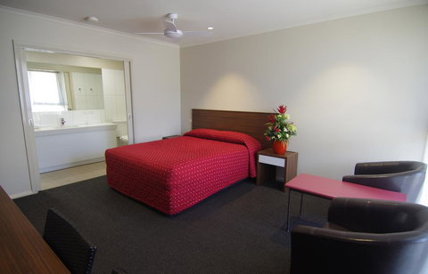 Jane Eliza Motor Inn - Accommodation Whitsundays 2