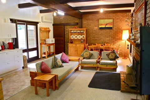 Kaighins Place - Accommodation Whitsundays 0