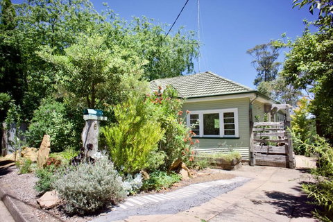 Katoomba Falls Cottage - Accommodation Whitsundays 1