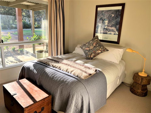 Kenwood Bank Vineyard Retreat - Accommodation Whitsundays 3