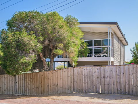 Kiltevna - Accommodation Whitsundays 0