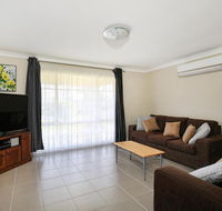 Kingfisher - Pet-Friendly - 10 Mins to Hyams Beach - Accommodation Whitsundays