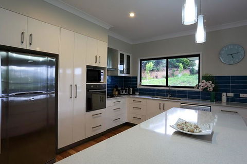 Laguna Views - Airlie Beach - Accommodation Whitsundays 1