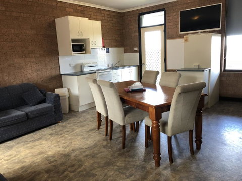 Lake Talbot Tourist Park - Accommodation Whitsundays 3