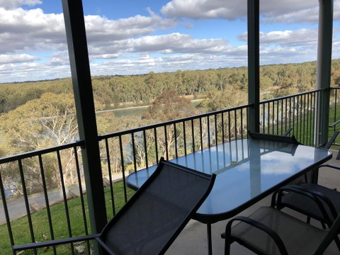 Lake Talbot Tourist Park - Accommodation Whitsundays 1