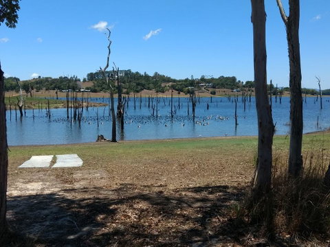 Lake Tinaroo Waterfrontage - Accommodation Whitsundays 2