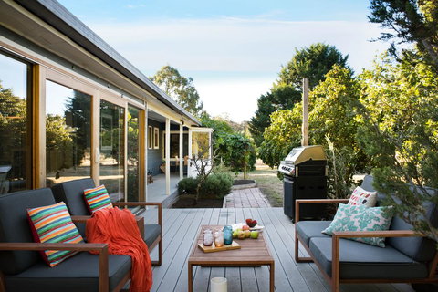 Langfields - Accommodation Whitsundays 0