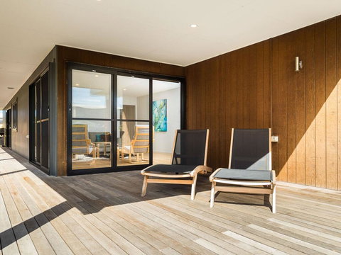 Lantana - Accommodation Whitsundays 1