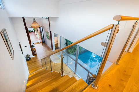 Lavish & Luxurious, Noosa Waters - Accommodation Whitsundays 1