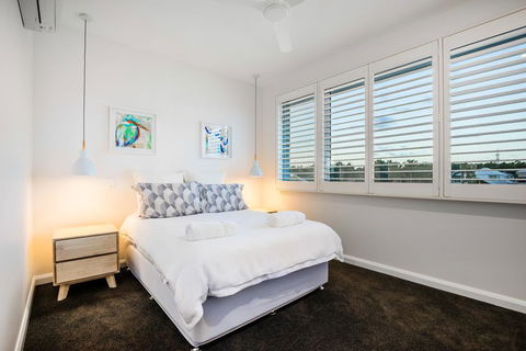 Lavish & Luxurious, Noosa Waters - Accommodation Whitsundays 3