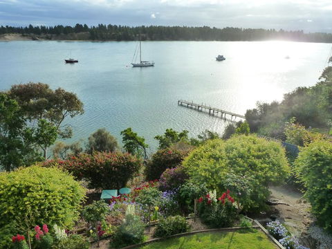Lewi Waters - Accommodation Whitsundays 0
