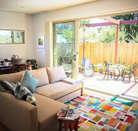 Lil Yoorana - New Cozy Modern - 4 min walk to town - Close to everything - Accommodation Whitsundays