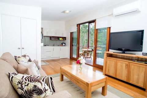 Lilypad Luxury Cabins - Accommodation Whitsundays 0