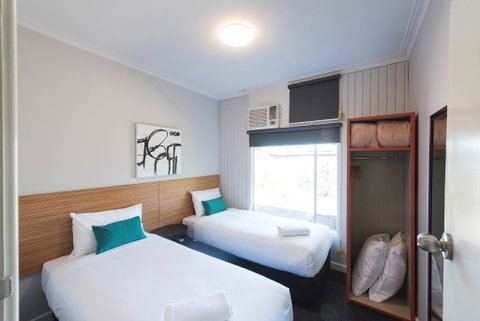 Links Hotel - Accommodation Whitsundays 0