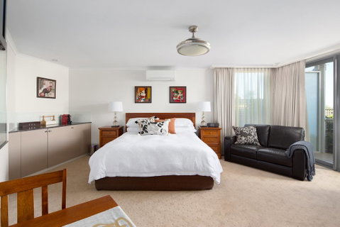 Luna Blu - Luxury B&B - Accommodation Whitsundays 1