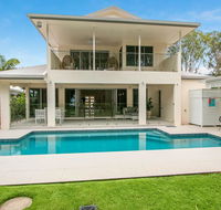 Luxury Living on the Beachfront - Accommodation Whitsundays