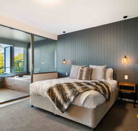 Luxury Spa Retreat with Ocean and Hinterland Views - Accommodation Whitsundays