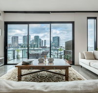 Luxury Waterfront 4BDR Townhouse with Amazing Views - Accommodation Whitsundays