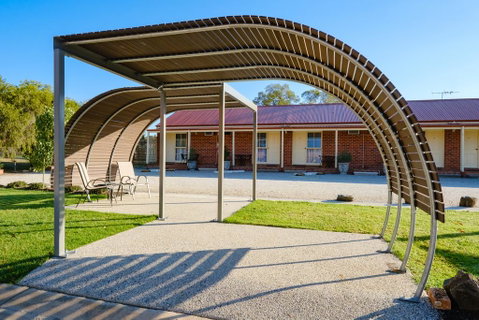 Lydoun Motel - Accommodation Whitsundays 2