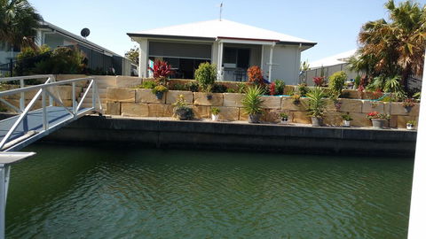 M & T's Waterfront Bed & Breakfast - Accommodation Whitsundays 0
