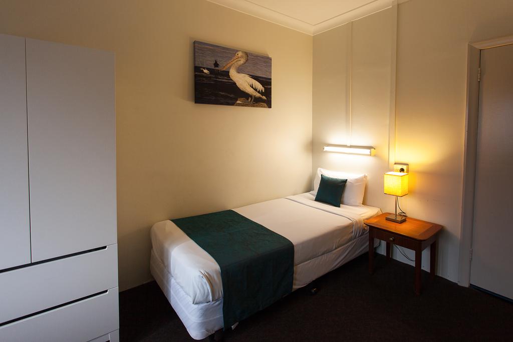 Manly QLD Accommodation Whitsundays