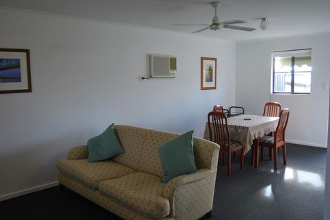 Maple Tree Cottage - Accommodation Whitsundays 0