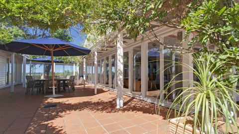 Merricks North Retreat - Country Home On 5 Acres - Accommodation Whitsundays 2