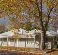 Mews Cottages - Accommodation Whitsundays