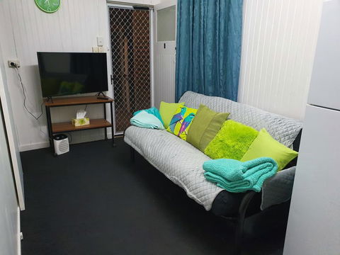 Meyenburg Units - Accommodation Whitsundays 0
