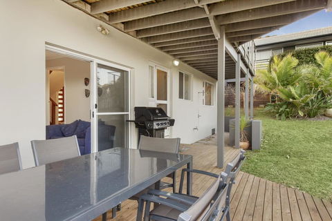 Mitchell Pde 118 Mollymook - Accommodation Whitsundays 3