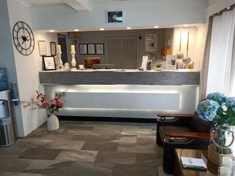 Molly Morgan Motor Inn - Accommodation Whitsundays 0
