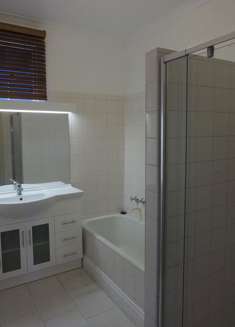 Moonambel Resort Hotel - Accommodation Whitsundays 3
